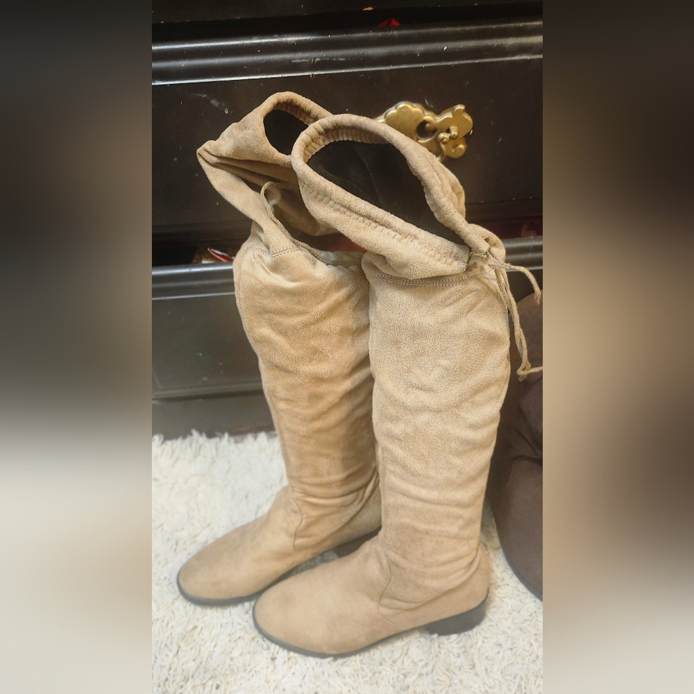 NWOT Tan Suede OVER THE KNEE Boots